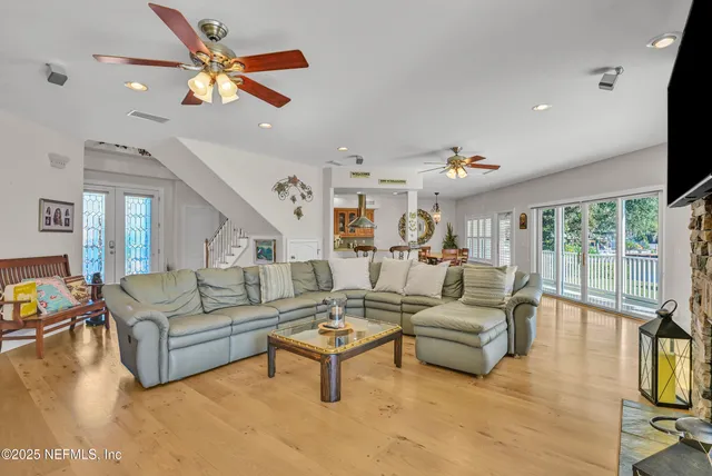 $1,800,000 | 56633 Otter Road, Astor, FL 32102