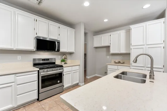 $635,000 | 8041 Ryan Taylor Way, Roseville, CA 95747