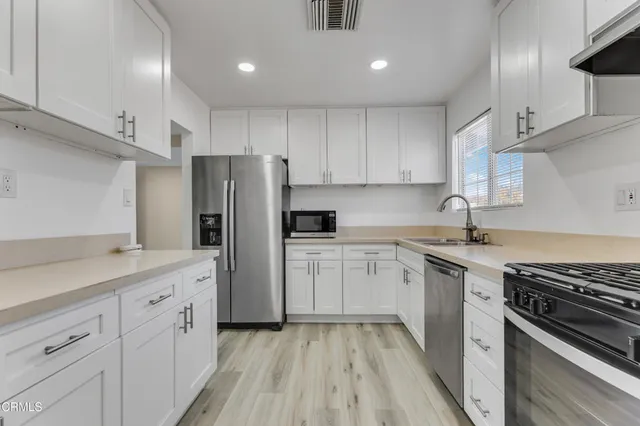 $4,500 | 16550 Kalisher Street, Granada Hills, CA 91344