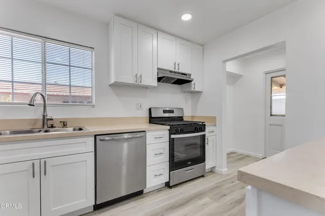 $4,500 | 16550 Kalisher Street, Granada Hills, CA 91344