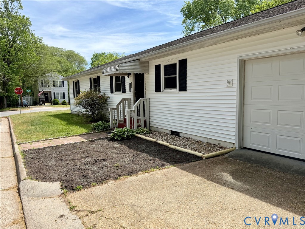 1619 F Street West Point, VA 23181 - Photo 6 of 27