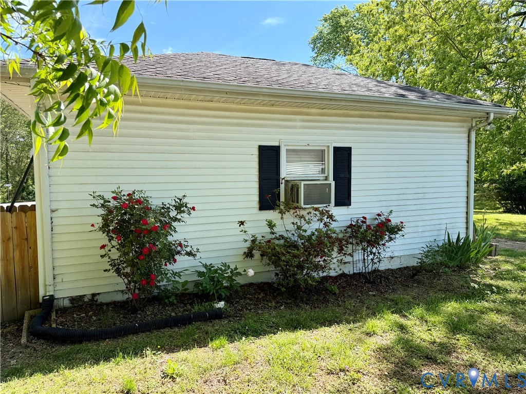 1619 F Street West Point, VA 23181 - Photo 7 of 27