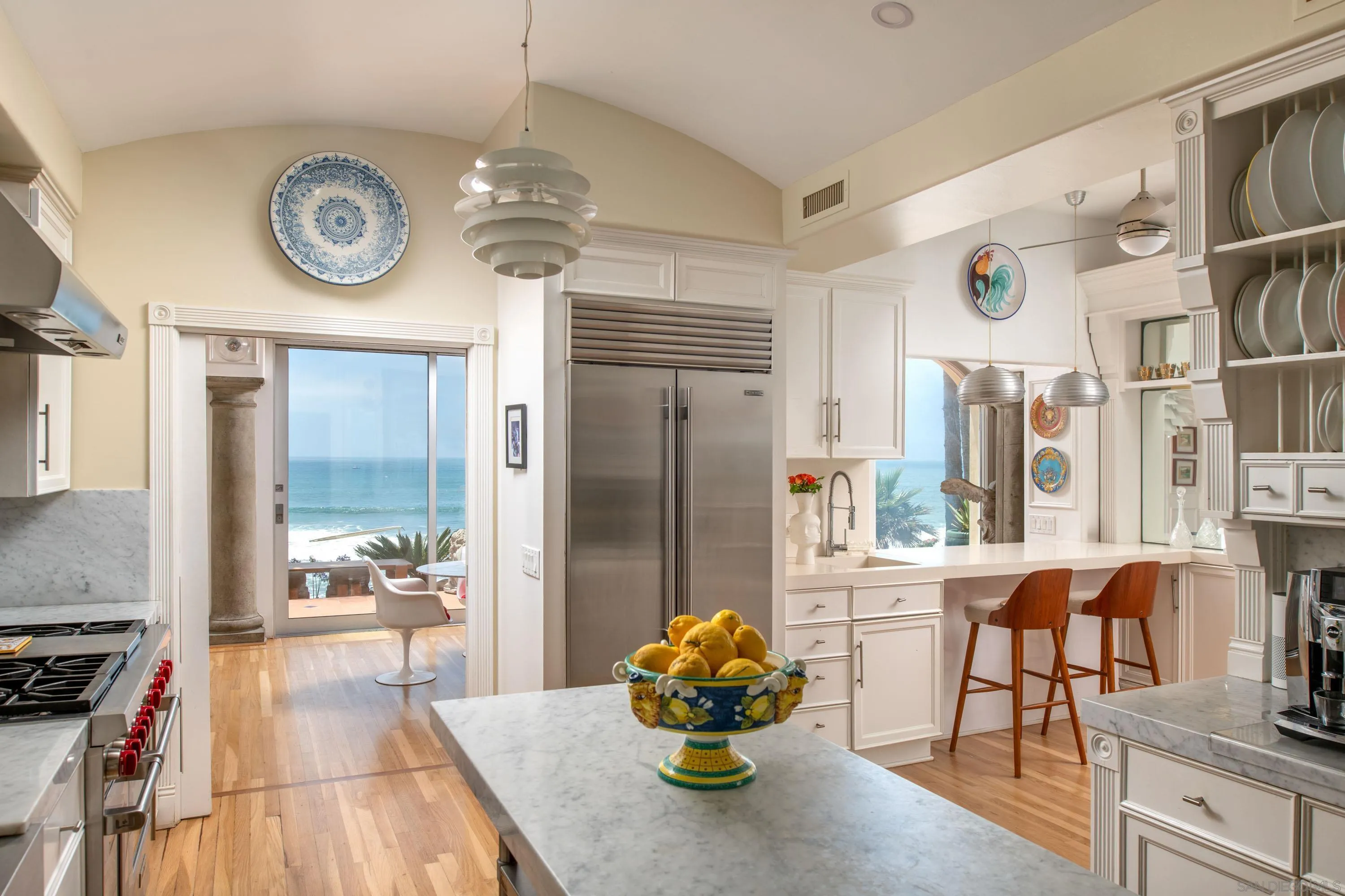 5143 Shore Drive Carlsbad, CA 92008 - Photo 22 of 66 a very nice looking room with a large window