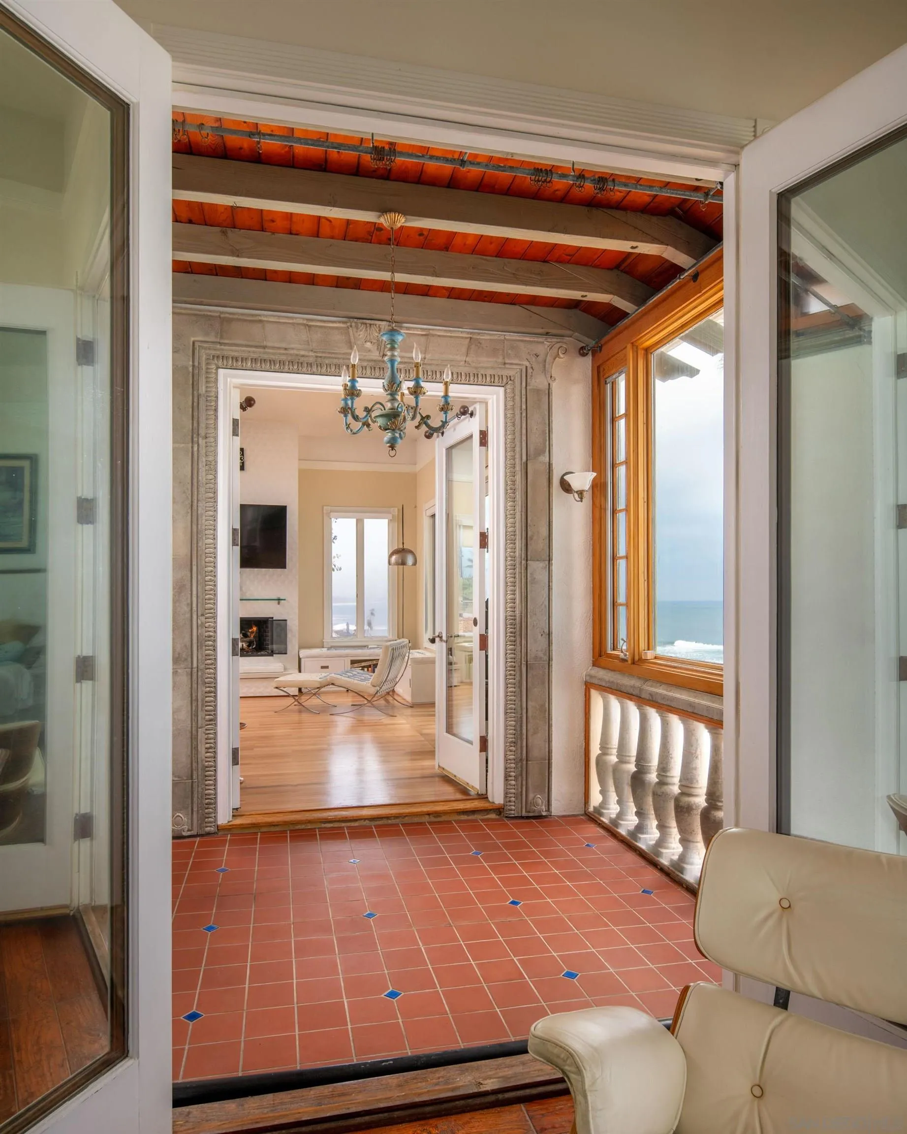 5143 Shore Drive Carlsbad, CA 92008 - Photo 36 of 66 a view of a living room