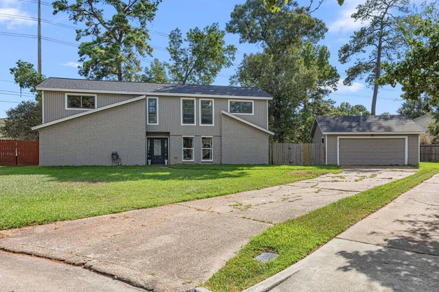 $325,000 | 19507 Sandy Shore Lane, Humble, TX 77346