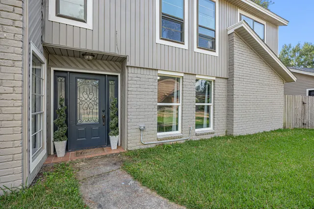 $325,000 | 19507 Sandy Shore Lane, Humble, TX 77346