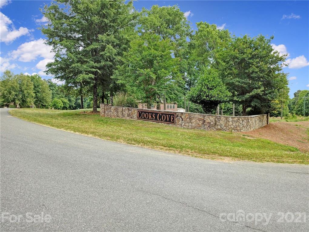 5975 Morning Star Road, Unit 33 Lake Wylie, SC 29710 - Photo 11 of 11 Gallery Image 11