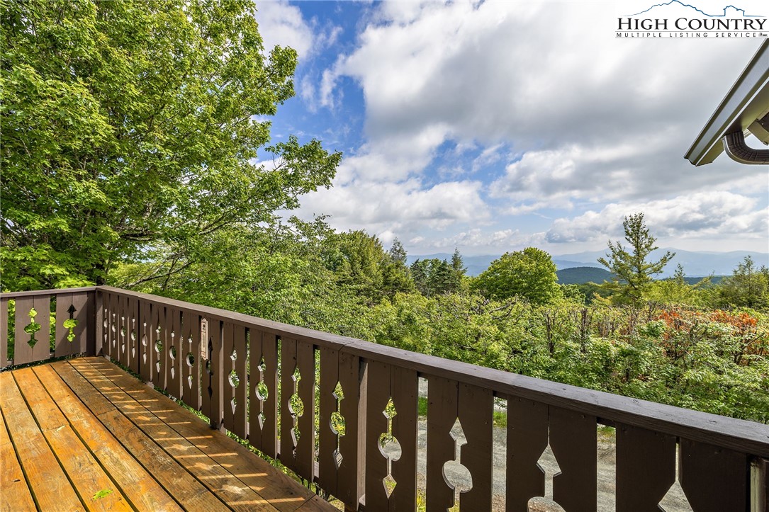 109 North Pinnacle Ridge Road, Unit 11 Beech Mountain, NC 28604 - Photo 28 of 32 Gallery Image 28