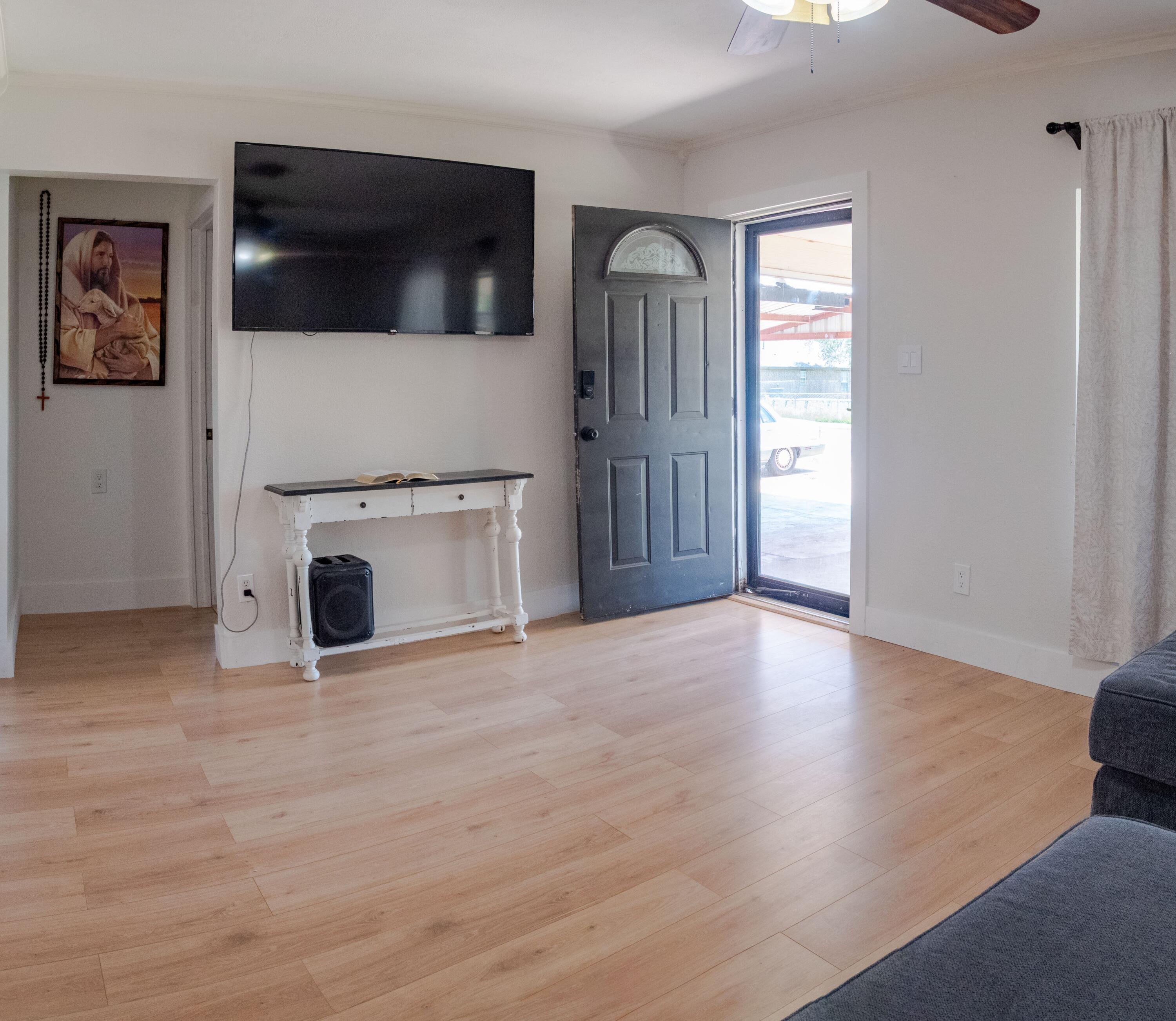 528 41st Street Lubbock, TX 79404 - Photo 4 of 18 528_41-2