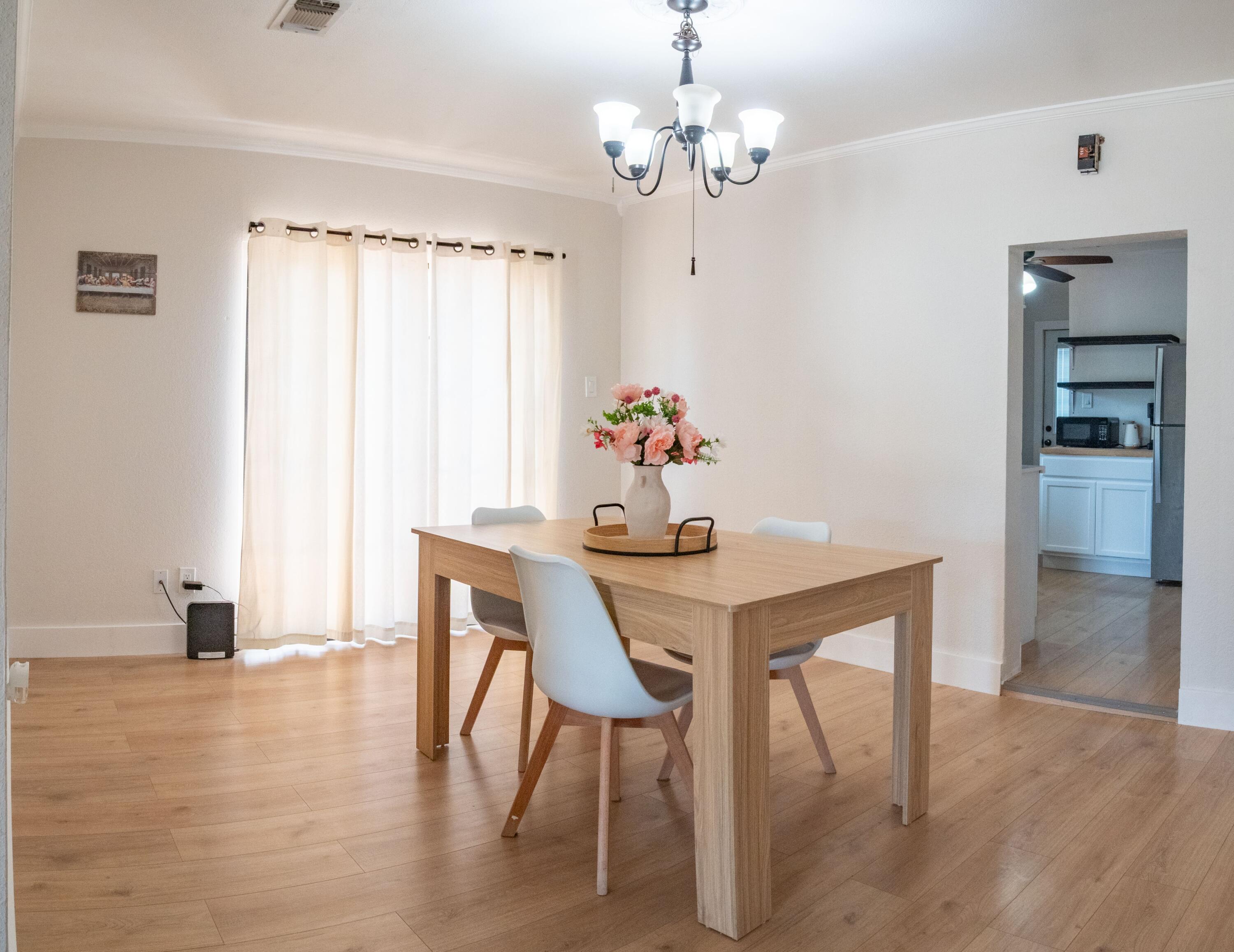 528 41st Street Lubbock, TX 79404 - Photo 5 of 18 528_41-3