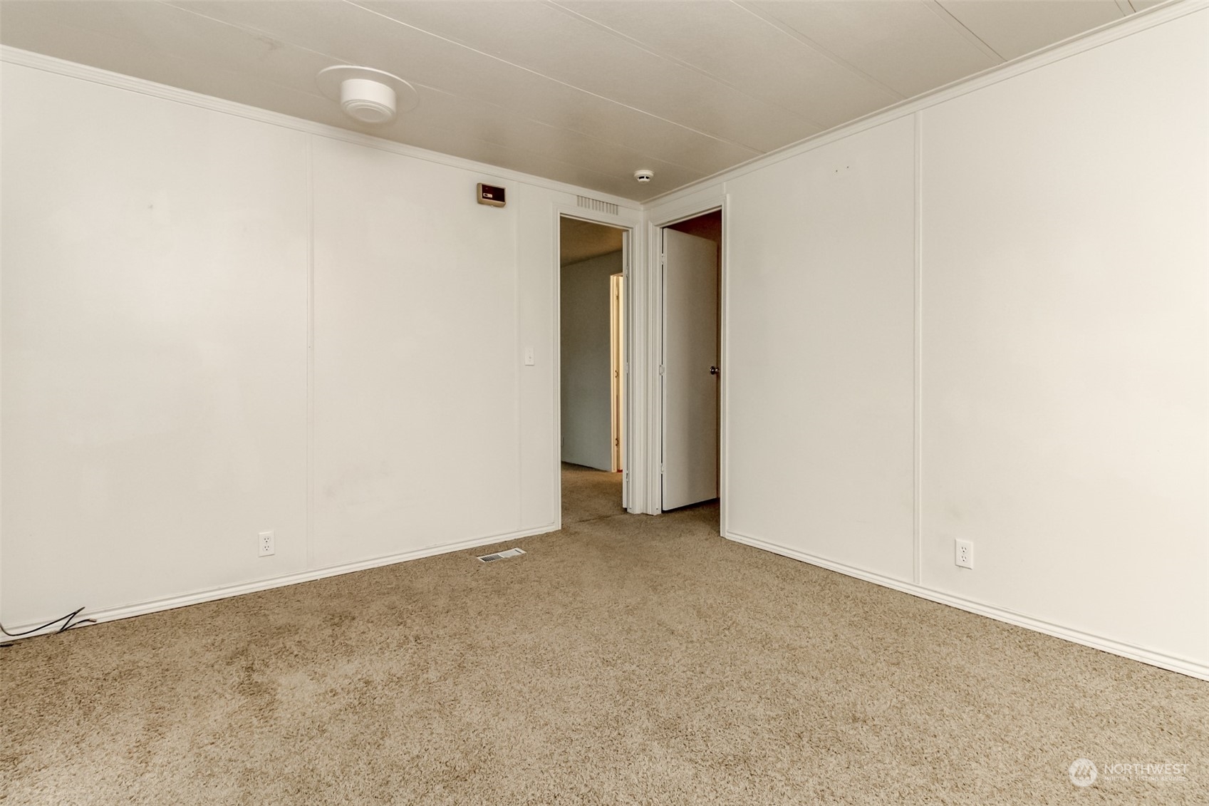 201 Union Avenue Southeast, Unit 6 Renton, WA 98059 - Photo 19 of 36 Gallery Image 19