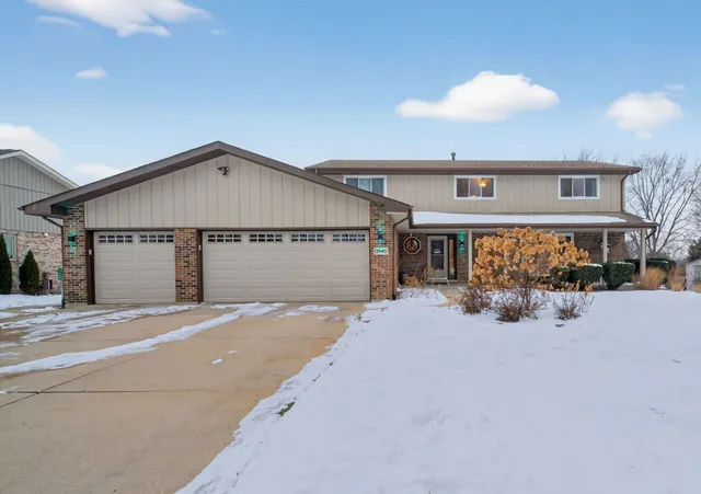 $619,900 | 13940 South Teakwood Drive, Homer Glen, IL 60491