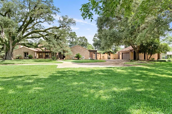 $1,599,000 | 8220 Evangeline Lane, Beaumont, TX 77706