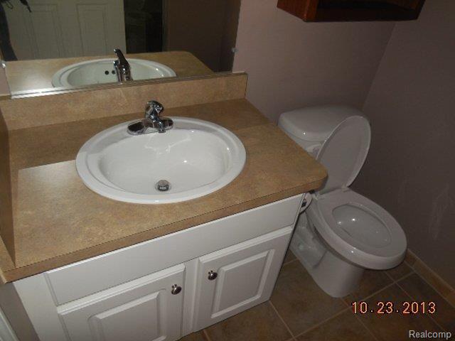 45505 Rathmore Drive, Unit 72 Macomb, MI 48044 - Photo 14 of 17 45505 Rathmore Dr Macomb (38).JP