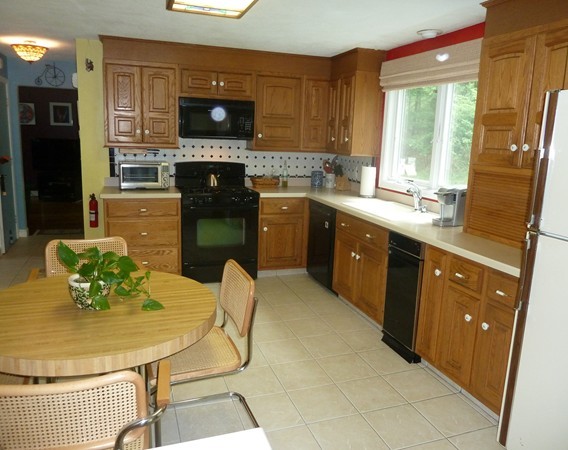 6 Ruping Drive Burlington, MA 01803 - Photo 3 of 22 Gallery Image 3