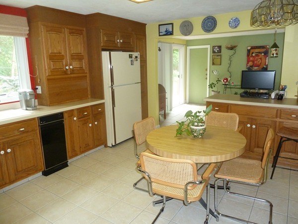 6 Ruping Drive Burlington, MA 01803 - Photo 4 of 22 Gallery Image 4