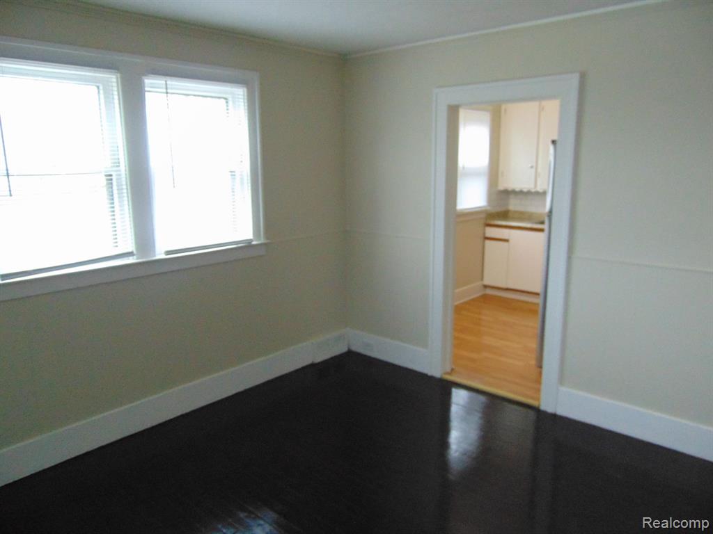 15350 East 10 Mile Road, Unit 2 Eastpointe, MI 48021 - Photo 4 of 9