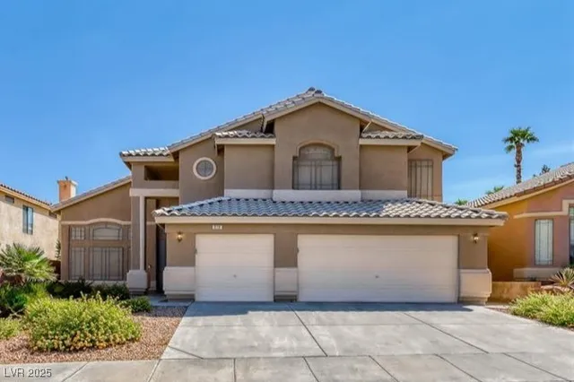 $699,000 | 272 Grand Olympia Drive, Henderson, NV 89012