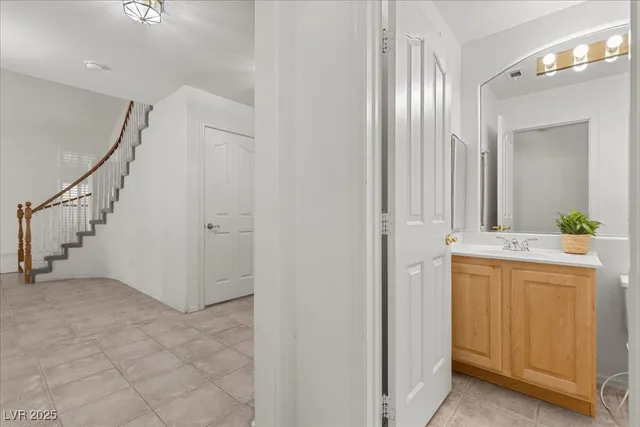 $699,000 | 272 Grand Olympia Drive, Henderson, NV 89012