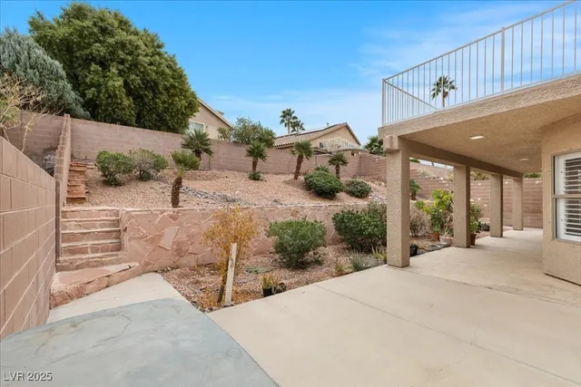 $699,000 | 272 Grand Olympia Drive, Henderson, NV 89012