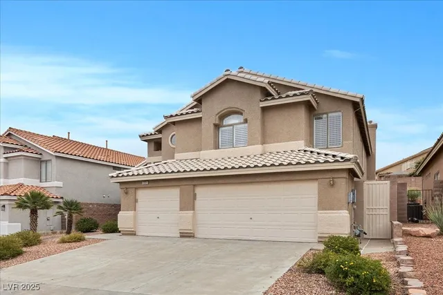$699,000 | 272 Grand Olympia Drive, Henderson, NV 89012