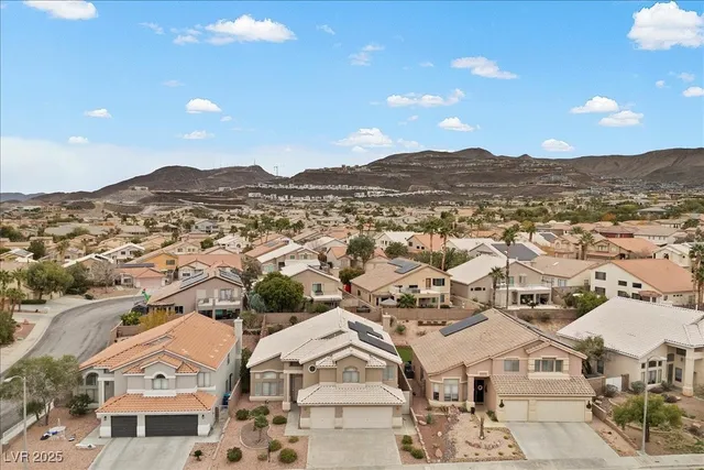$699,000 | 272 Grand Olympia Drive, Henderson, NV 89012