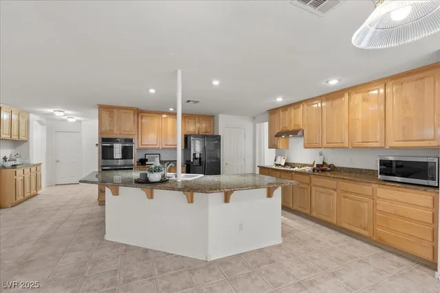 $699,000 | 272 Grand Olympia Drive, Henderson, NV 89012