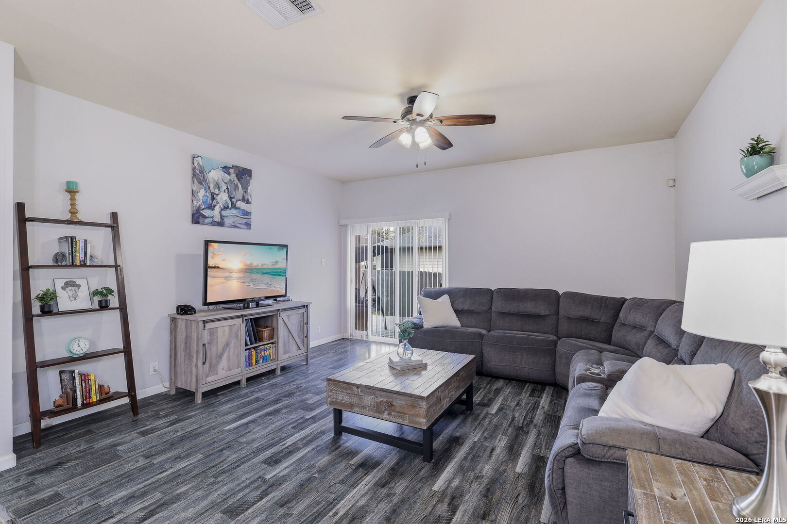 732 Hollow Ridge Schertz, TX 78108 - Photo 14 of 26