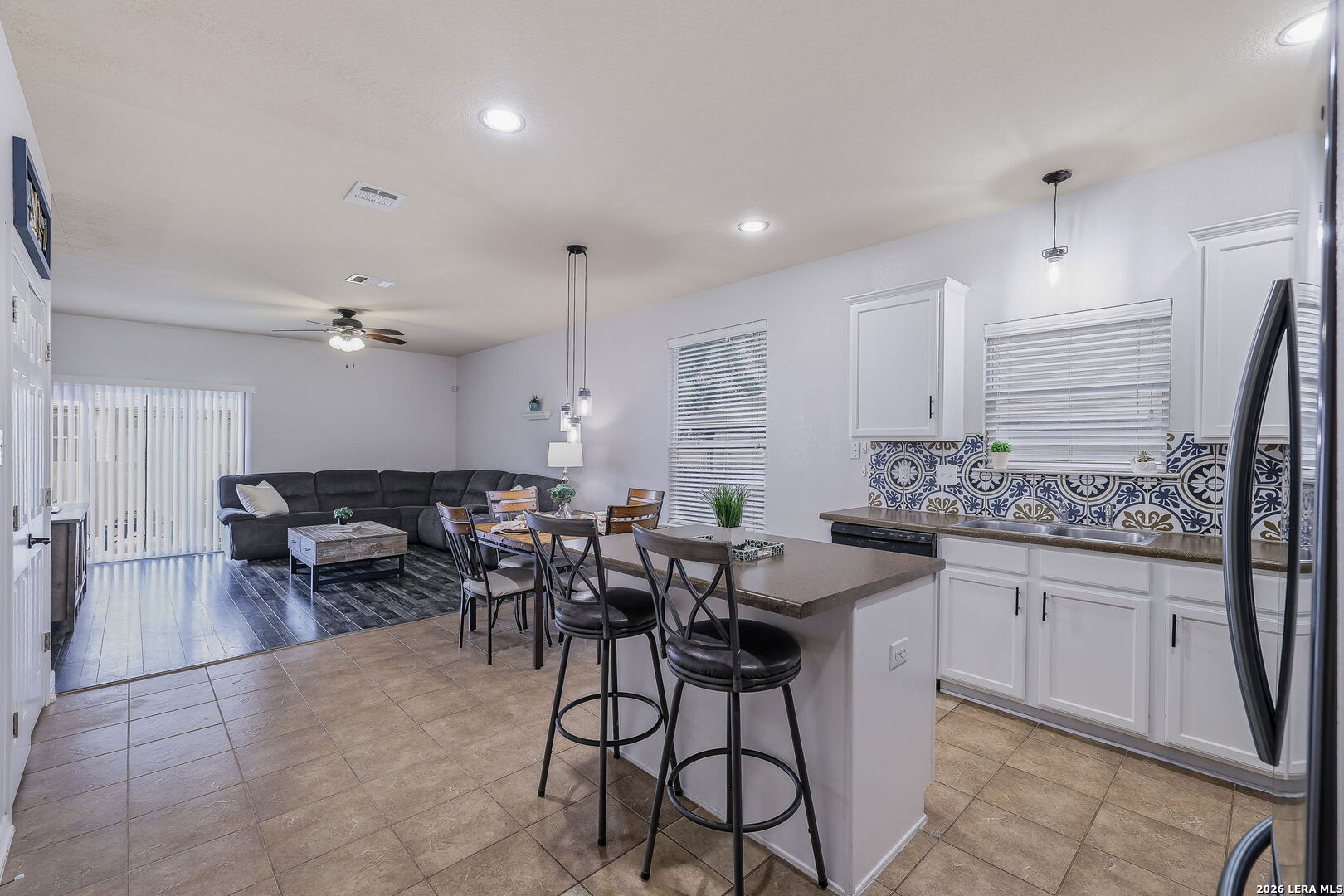 732 Hollow Ridge Schertz, TX 78108 - Photo 9 of 26