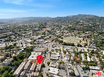 $1,300,000 | 2930 Rowena Avenue, Unit 2, Los Angeles, CA 90039