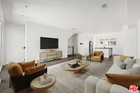 $1,300,000 | 2930 Rowena Avenue, Unit 2, Los Angeles, CA 90039