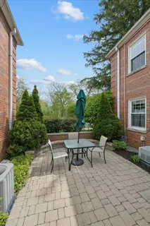 $375,000 | 310 Jackson Avenue, Glencoe, IL 60022