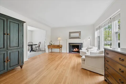$375,000 | 310 Jackson Avenue, Glencoe, IL 60022