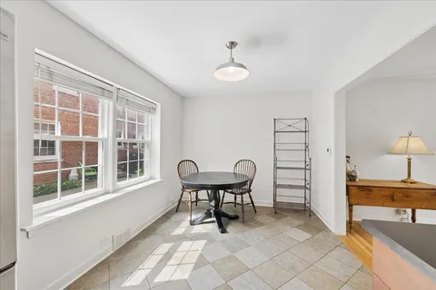 $375,000 | 310 Jackson Avenue, Glencoe, IL 60022