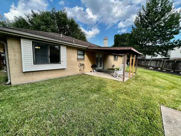 $2,200 | 4030 Thistledown Drive, Pasadena, TX 77504