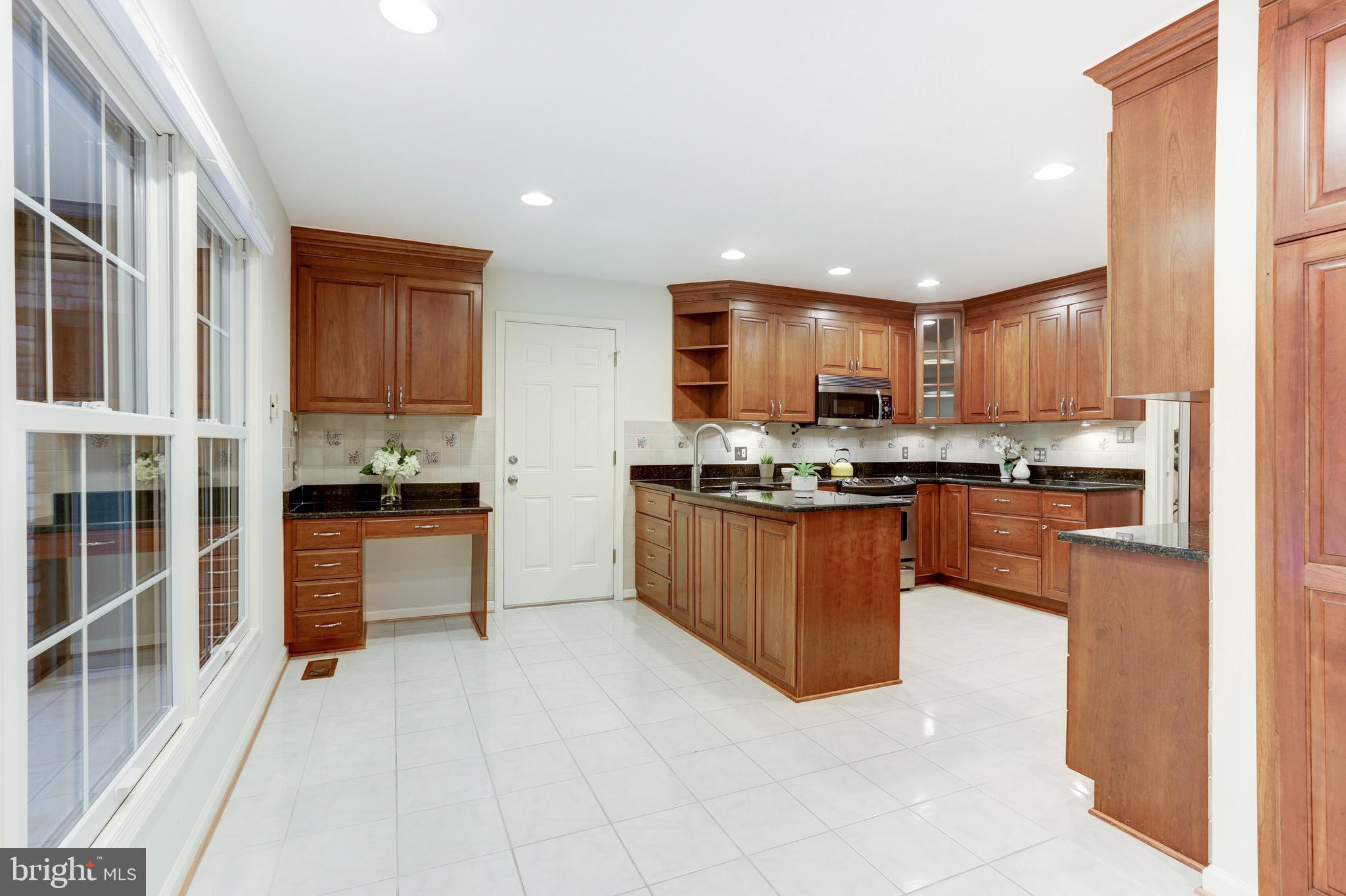 2621 Fox Mill Road Reston, VA 20191 - Photo 11 of 67