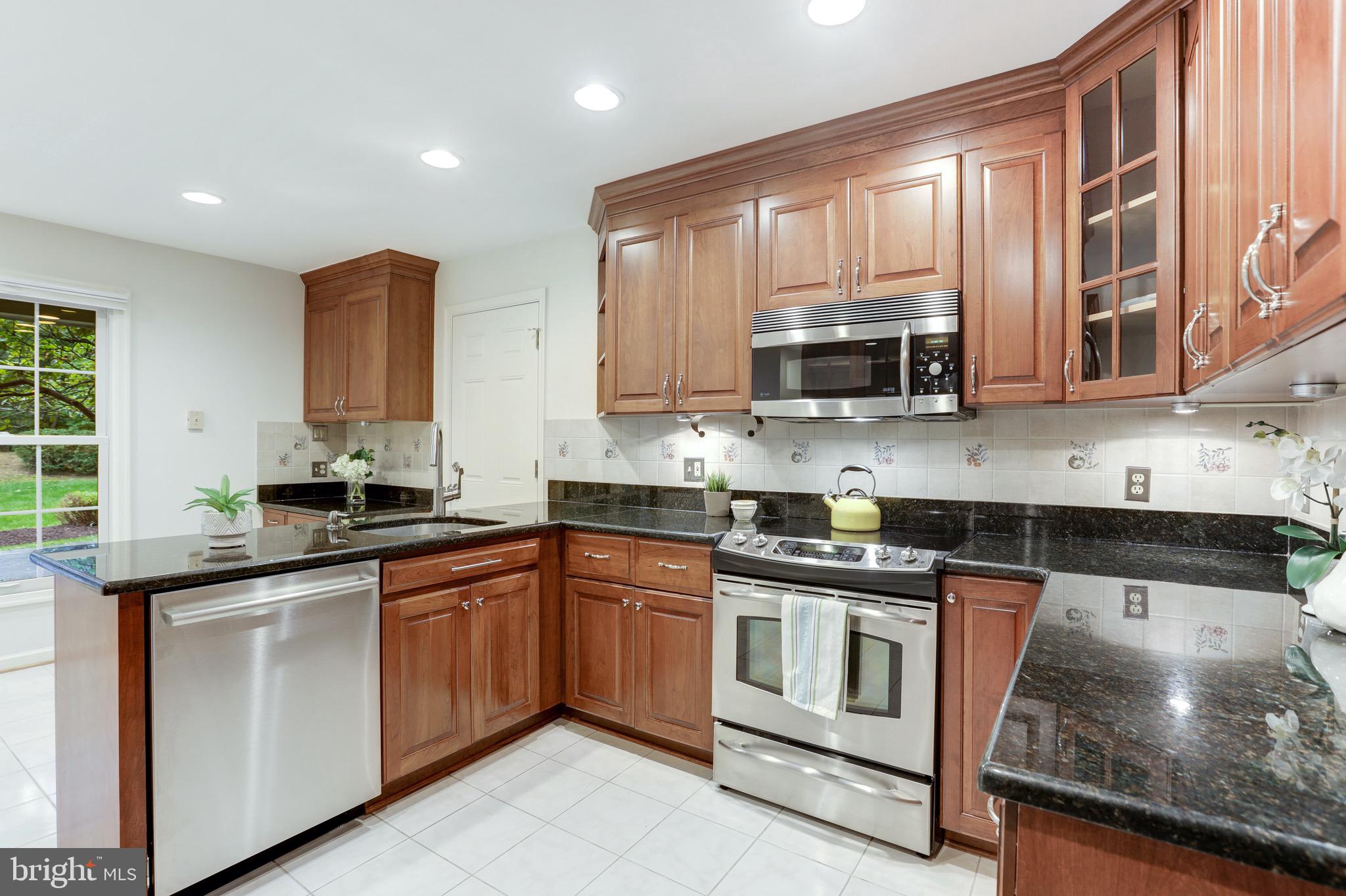 2621 Fox Mill Road Reston, VA 20191 - Photo 4 of 67