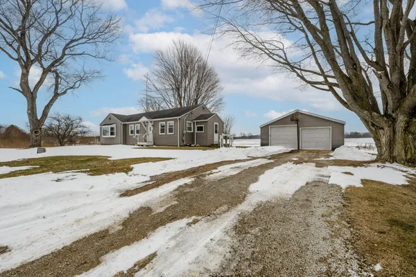 $240,000 | 940 Mt Tabor Road, Buchanan, MI 49107