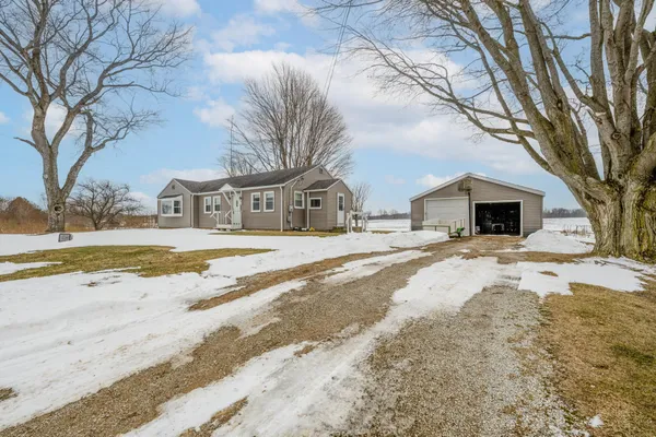 $240,000 | 940 Mt Tabor Road, Buchanan, MI 49107
