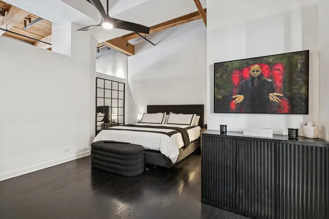 $849,000 | 728 West Jackson Boulevard, Unit 107, Chicago, IL 60661