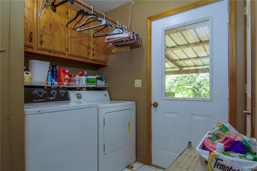 3315 Southeast Lostine Road Columbus, KS 66725 - Photo 13 of 37