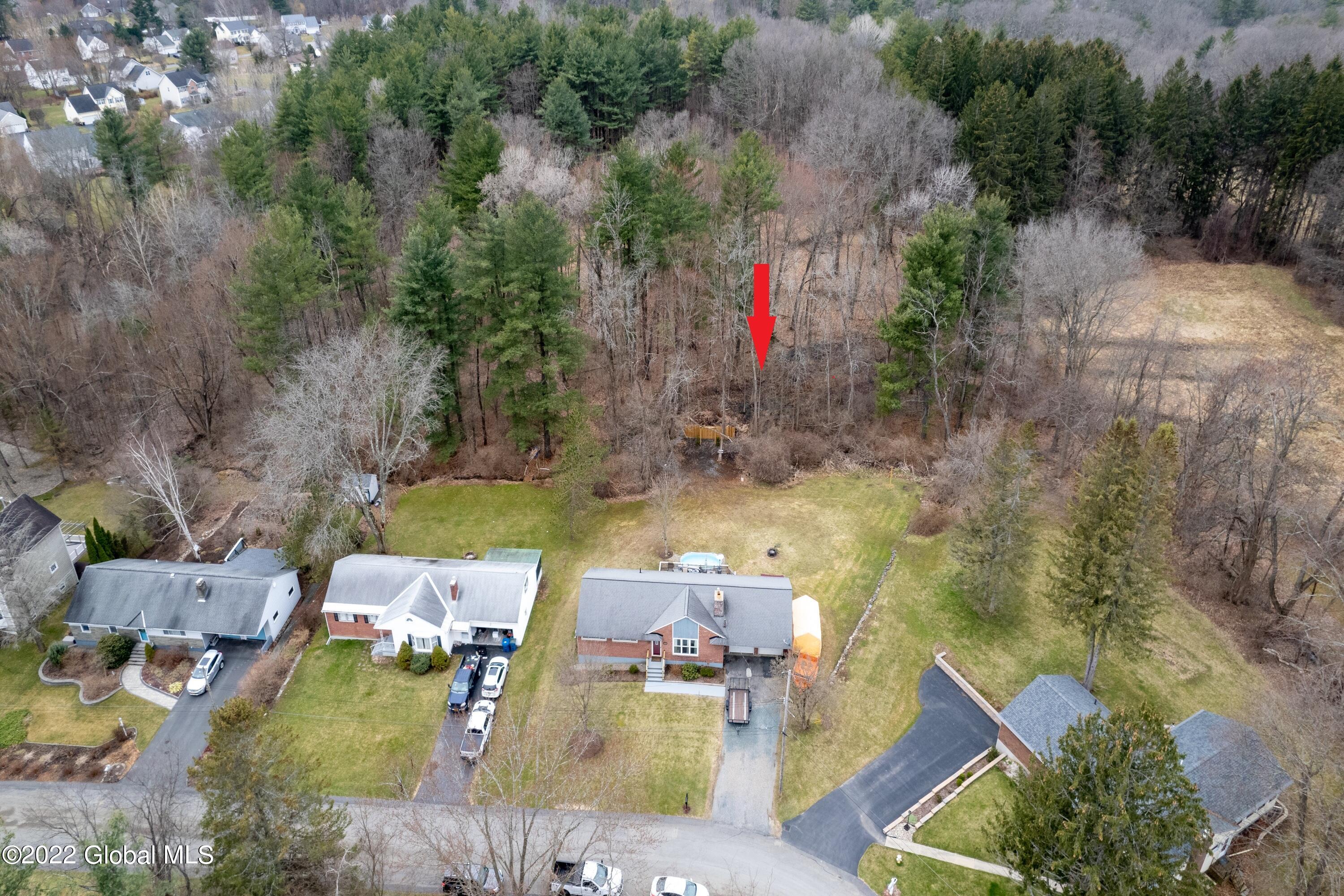 839 Warner Road Schenectady, NY 12309 - Photo 27 of 33 839 Warner Rd (31)