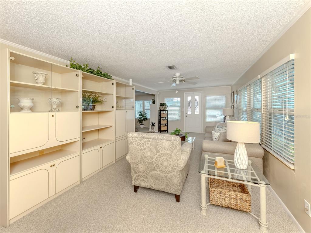 1002 Jolanda Circle Venice, FL 34285 - Photo 10 of 78