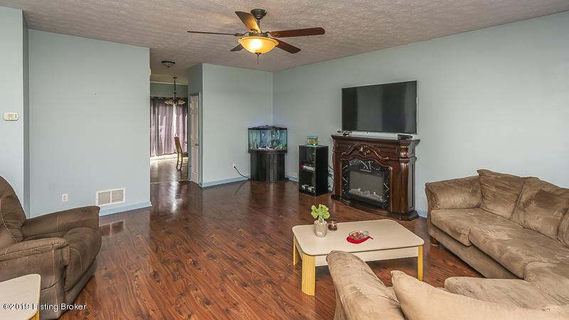 7906 Westbrook Road Louisville, KY 40258 - Photo 11 of 40 _DSC5122
