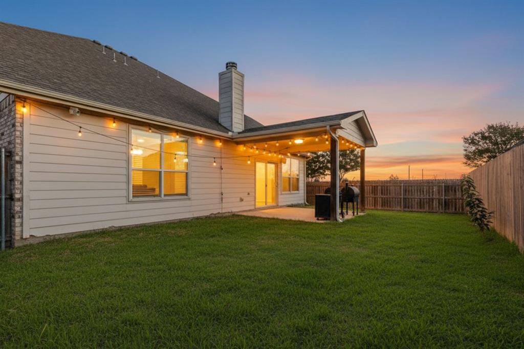 301 Turquoise Drive Fort Worth, TX 76131 - Photo 12 of 33