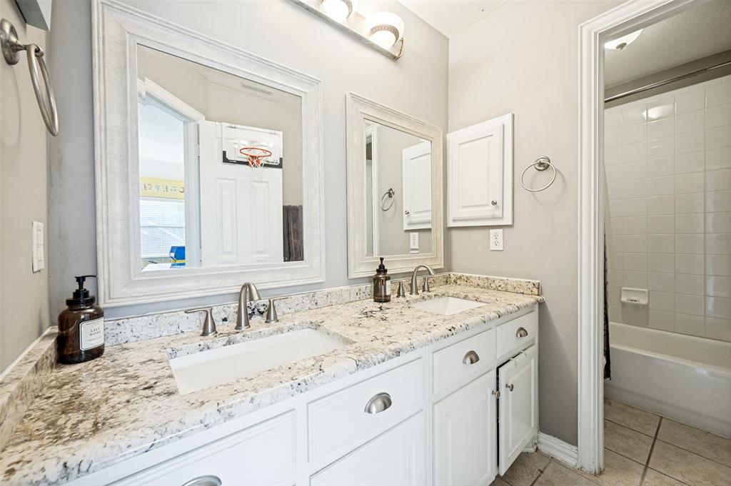 1700 Coyote Ridge Carrollton, TX 75010 - Photo 28 of 35