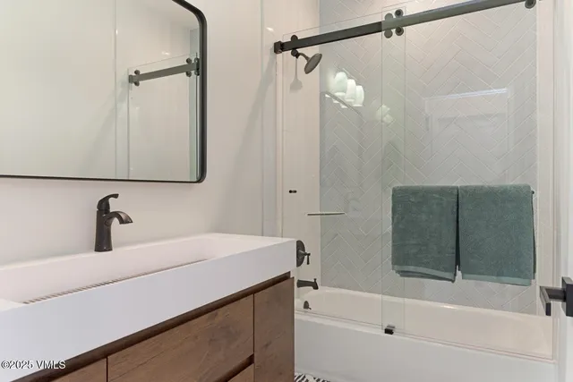 $2,185,000 | 207 Aidan Road, Eagle, CO 81631