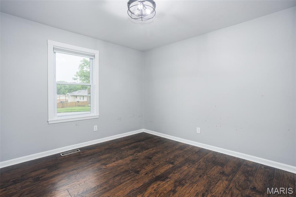 2736 Bee Tree Lane St. Louis, MO 63129 - Photo 15 of 27 Gallery Image 15