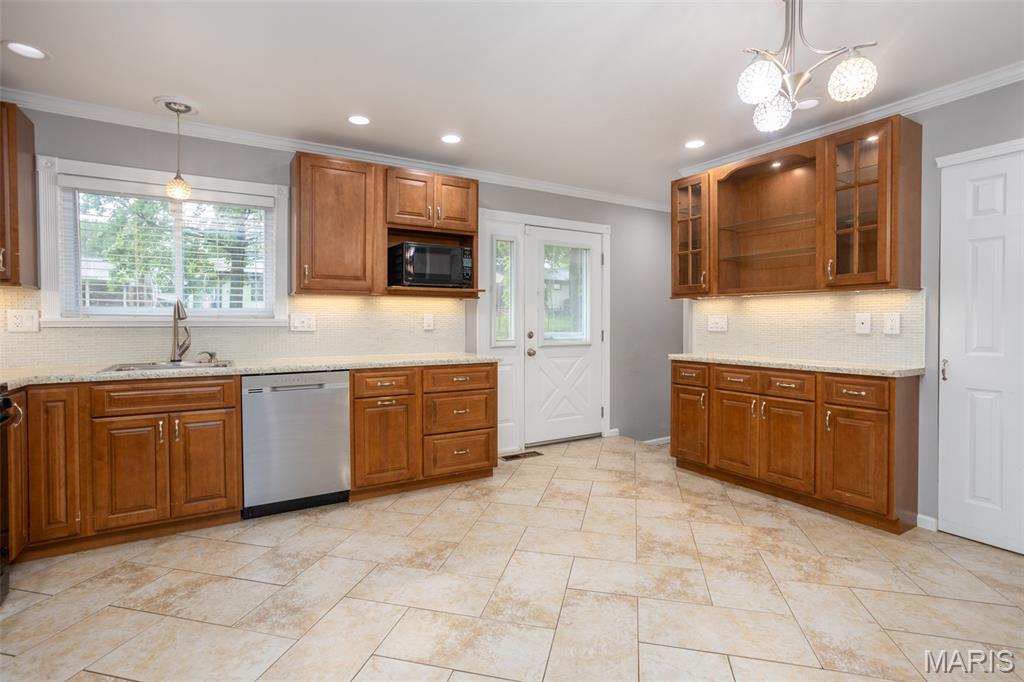 2736 Bee Tree Lane St. Louis, MO 63129 - Photo 9 of 27 Gallery Image 9