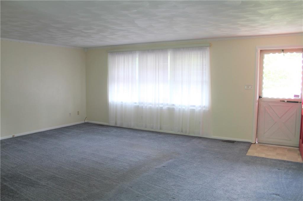 818 Piccadilly Road Anderson, IN 46013 - Photo 2 of 33 Gallery Image 2